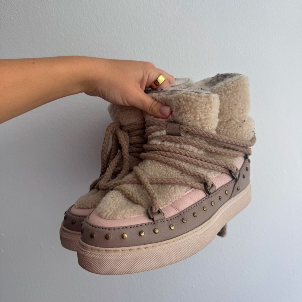 Inuikii boots